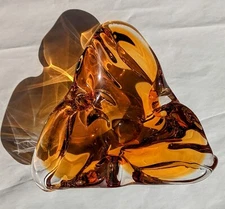 Vintage Chalet Art Glass Trillium flower Cigar bowl Signed Rootbeer color