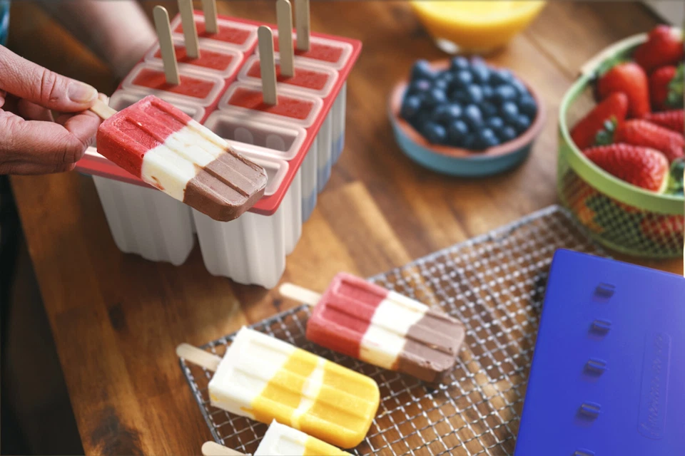 EE. UU. LIBRE DE BPA Moldes para paletas congeladas, kit de frutas bandeja congelador para hacer helados Foto 4 de 4