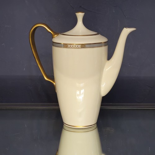 Lenox McKINLEY Coffee Pot With Lid 9" 5 Cup Carafe Presidential Line - Picture 2 of 9
