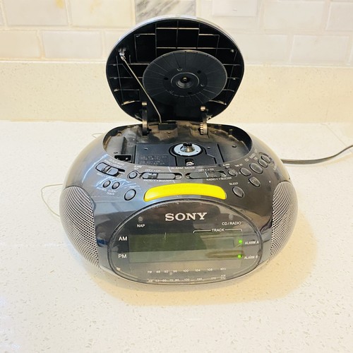 Sony PSYC ICF-CD832 CD / CD - R/RW PLAY /AM / FM Stereo Clock Radio Rare Black - Picture 4 of 15