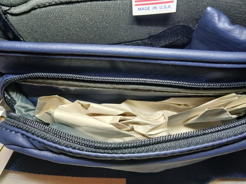 Vintage TAMRAC 1591 Small Navy Camera Bag w/Shoulder Strap Made USA 1992 NWT - Picture 5 of 9