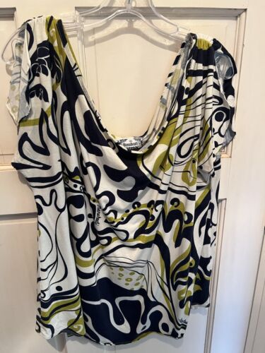 Manuhealii Floral Blouse Size Medium - Picture 3 of 5
