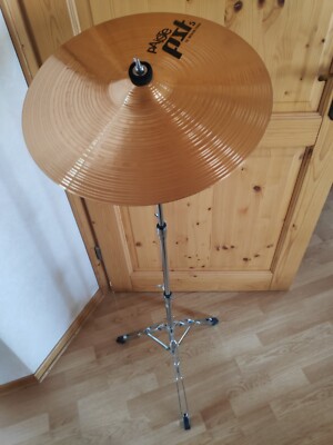 Paiste PST5 Medium Crash Becken 16'' Cymbal und Millenium Ständer