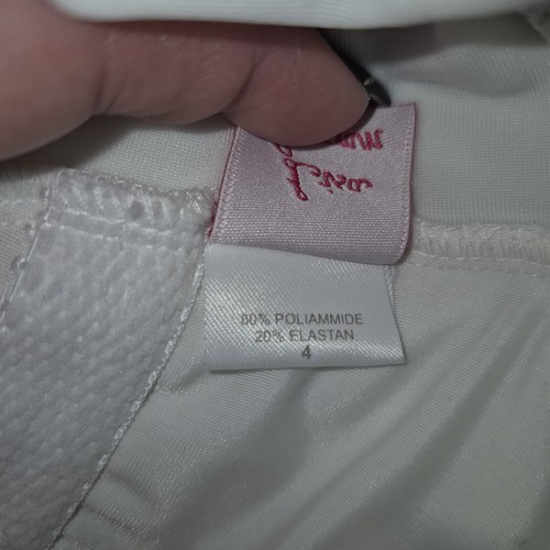 NEW White One Shoulder Swimsuit with Tortoise Shell Ring Detail SIZE 4 juniors - Picture 8 of 8