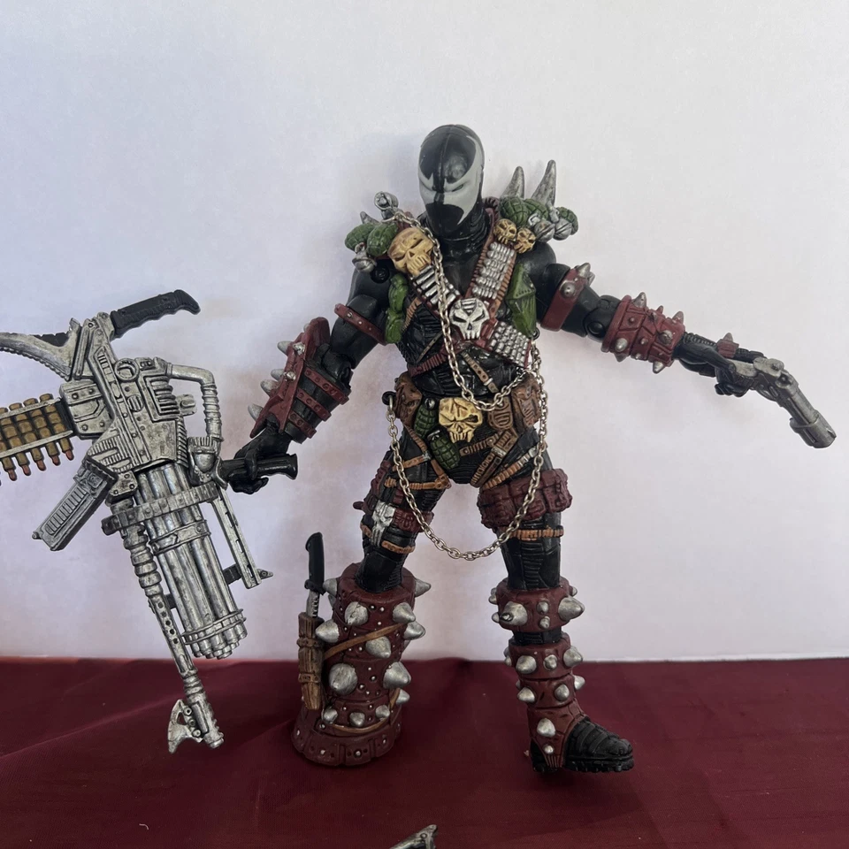 Lot/2 McFarlane Toys 1998 Spawn Ultra 6" figures Creech Arsenal of Doom/weapons - Image 4 of 4