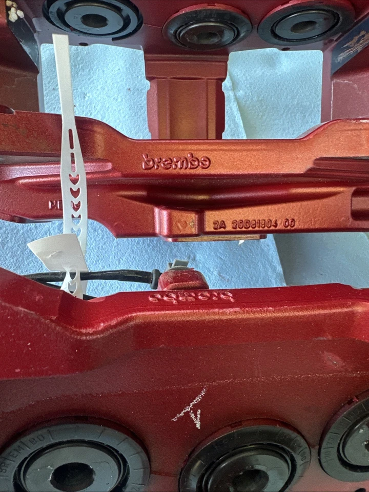 GM Cadillac Escalade V Brembo Tahoe Denali Yukon Silverado 2019+ Calipers BREMBO - Image 3 of 4