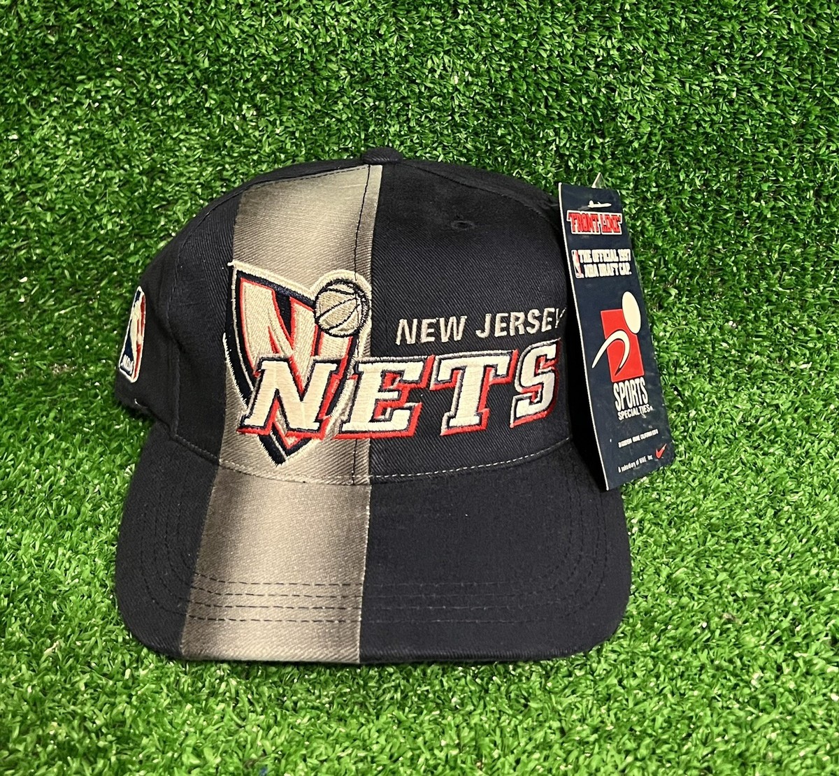 VTG 90s New Jersey Nets NBA Sports Specialties Front Line 1997