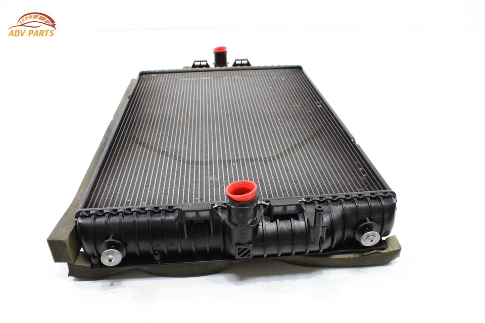 MCLAREN 650S 2015-2017 3,8 L motor refrigeración radiador lateral izquierdo OEM Foto 3 de 4