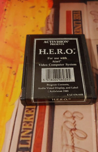Atari 2600 - Rare édition de H.E.R.O. en boitier étiquette rose