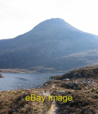 Foto 6x4 Loch an Eoin Lochan Eion unterstützt von Mal Cean Dearg (933m), Lo c2005