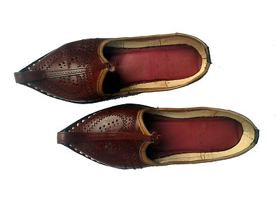 Traditional Men\'s Brown Leather Jutti - Handcrafted Slip-On Men main image 2