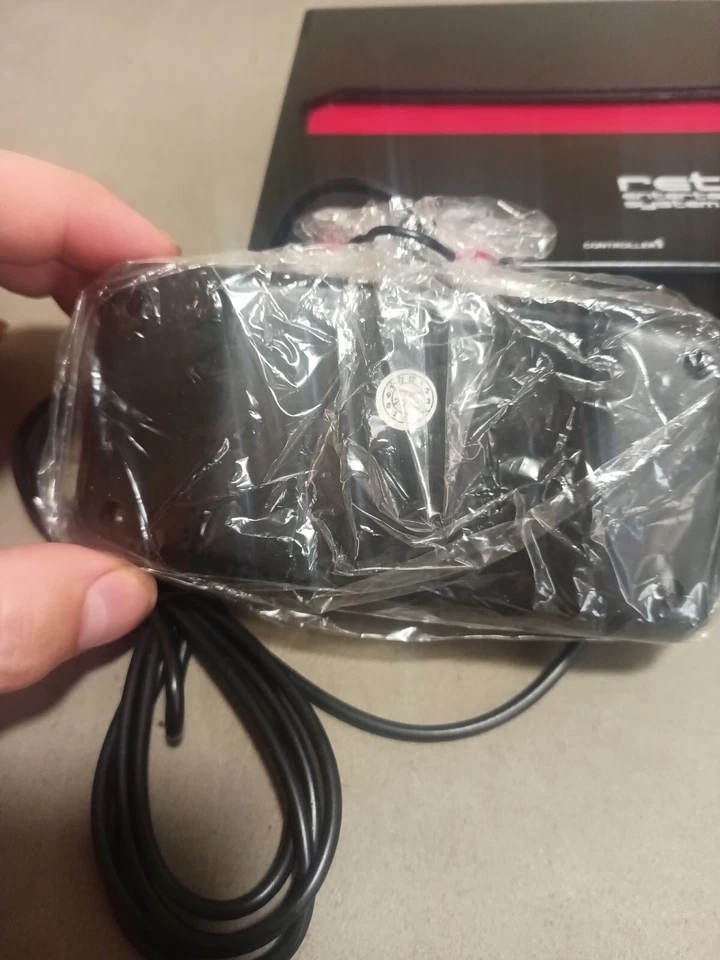 Nintendo NES Retro-Bit RB-NES-1743 Retro Entertainment System Black/Red - Works! - Image 4 of 4