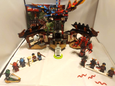 イコライザー セット Dawn of Iron Doom 70626 | NINJAGO® | Buy