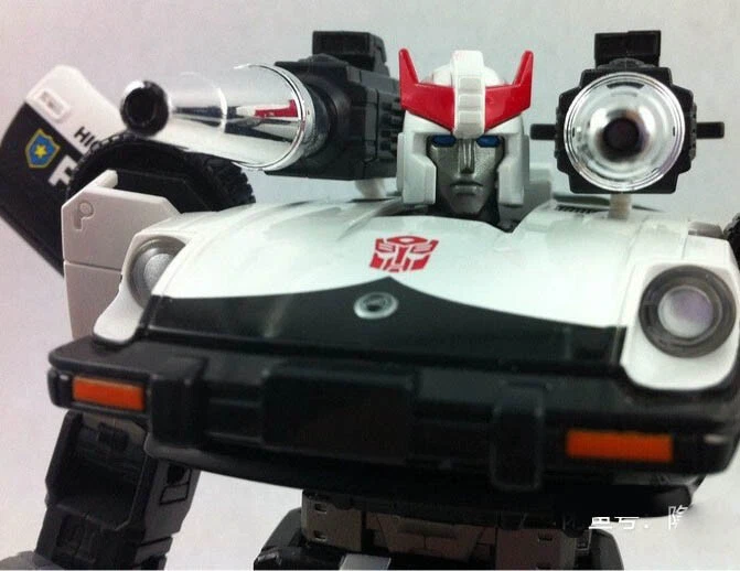 TAKARA TOMY Transformers Prowl Masterpiece MP17 6" Robot Action Figure Japan New - Image 3 of 4