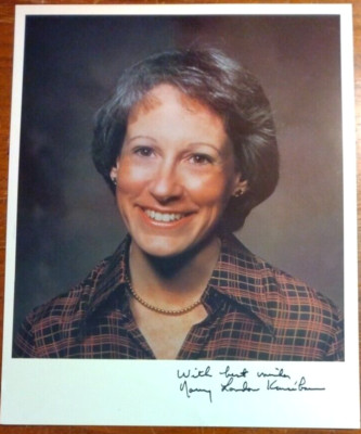 Senator Nancy Landon Kassebaum Signed & Inscribed Vintage 8x10 Color Photo