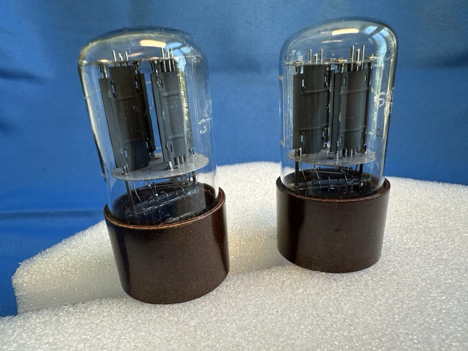 Par de tubos de vacío vintage Brimar CV1988 6SN7GT Foto 3 de 4