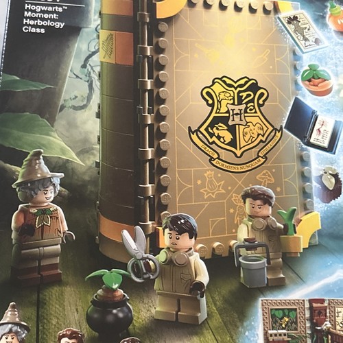 LEGO Harry Potter 76384 Hogwarts Moment Herbology Class Building Kit - Picture 4 of 10