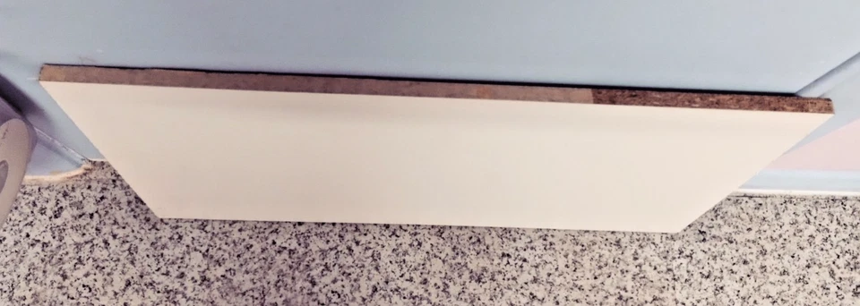 639. Nice Piece of White Conti Board Melamine Faced Chipboard 15mm x 27" x 16" - Image 4 of 4