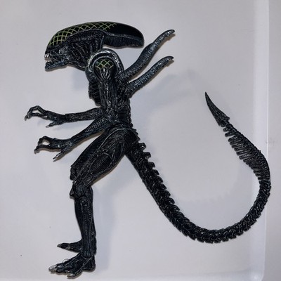 GRID ALIEN SERIES 7 NECA AVP ALIENS VS PREDATOR EXCLUSIVE LOOSE ACTION FIGURE 