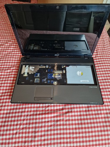 Acer Aspire 5551 Amd Athlon II 2.1GHz 15,6" Laptop For Parts Read Description - Picture 7 of 17