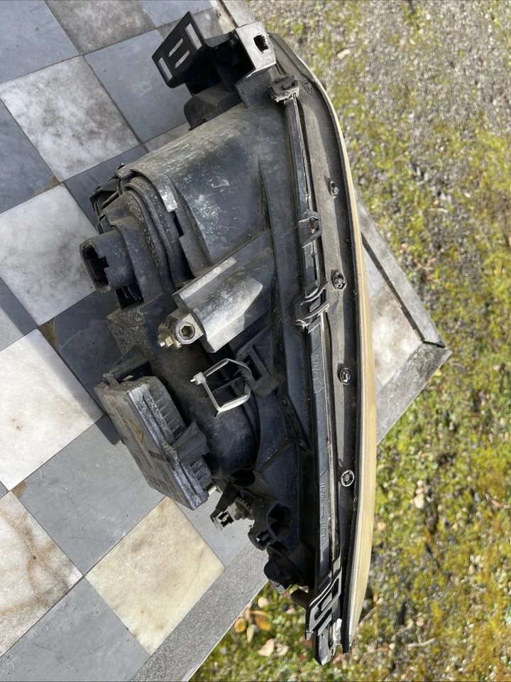 Ford Mondeo mk3 Xenon Scheinwerfer Rechts - Bild 2 von 3