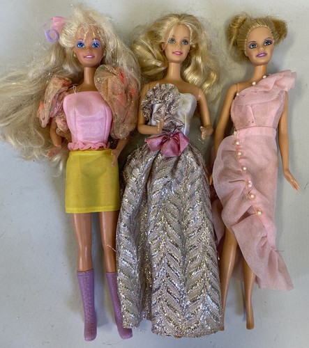 Lote De Colección De 3 Muñecas Barbie Lindos Elegantes Vestidos De Fiesta Brillantes Conjuntos Años 80 90 | eBay Lote De Colección De 3 Muñecas Barbie Lindos Elegantes Vestidos De Fiesta Brillantes Conjuntos Años 80 90 | eBay