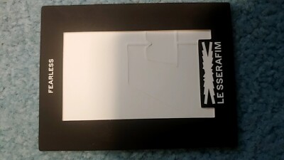 LESSERAFIM Fearless offizielle Postkarte Postkarte Aufsteller schwarz
