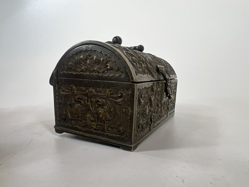 Antique Bronze Raised Relief Stamp Box Ggleykauf Nurnberg Germany - Picture 16 of 18