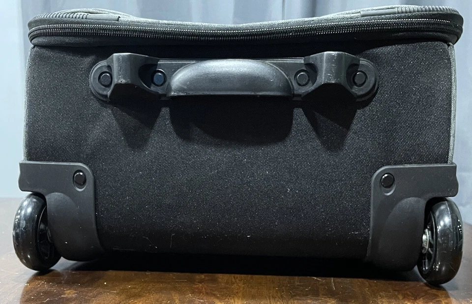 Equipaje de mano con ruedas Callaway Master Staff Pro lado suave gris 22x14x9 raro Foto 4 de 4