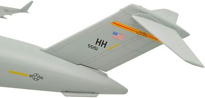 Kopieer vliegtuigmodel 1/200 For US C-17 C17 Globemaster III Strategy Transport Aircraft Scale Diecast Metal Airplane Model Collection (Kleur: B
