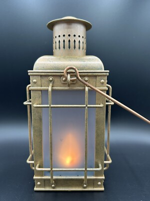 The Noble Collection Replica Hagrid's Lantern & Harry Potter