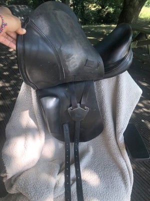 SELLE DE DRESSAGE HARRY DABBS cuir de veau de buffle noir JAGUAR 18