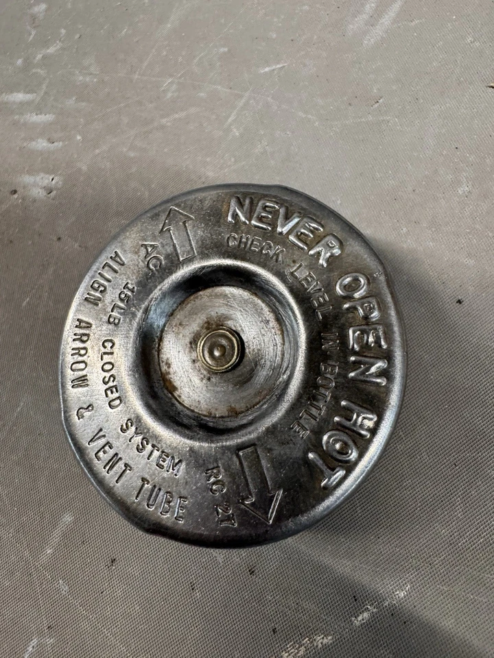 Tapa radiador Chevy Corvette 442 Camaro 1976-2003 Pontiac Firebird Monte Carlo SS Foto 4 de 4