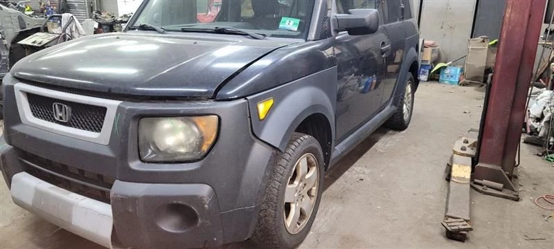 Резервуар охлаждающей жидкости 03–11 Honda Element 2,4 л - Изображение 2 из 4