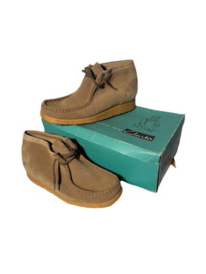 New Original Box Clarks Wallabee Mens US 9 UK 7.5 Shoes 1970's Tan