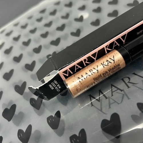 New In Box Mary Kay Liquid Eye Shadow Light Beam Full Size 149208 FAST SHIP - Picture 2 of 2