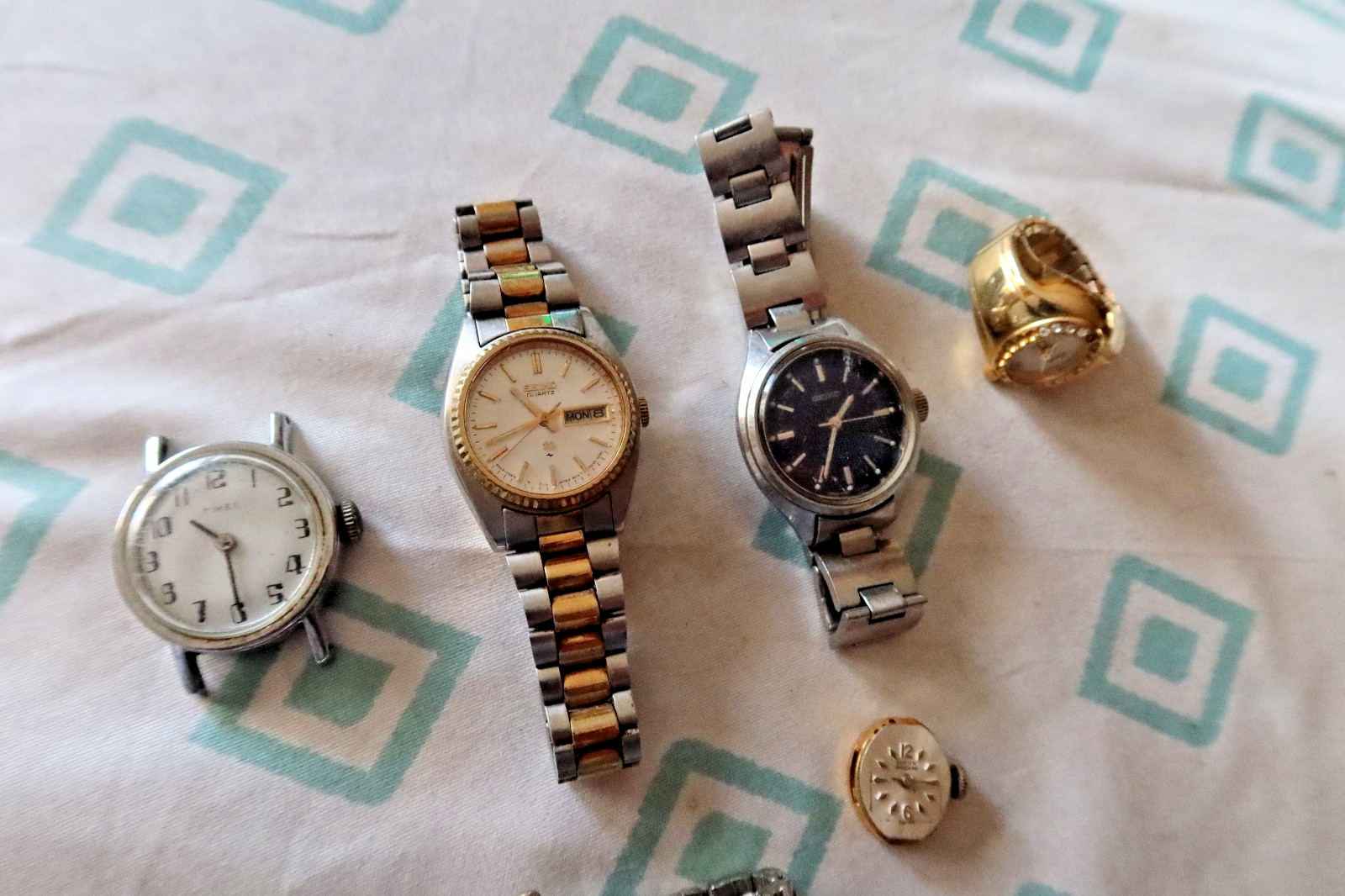 Lucien Watches LOOK WOW Seiko Piccard Vintage Ring Wristwatches LOT Timex Swiss - vintagewatches.pk