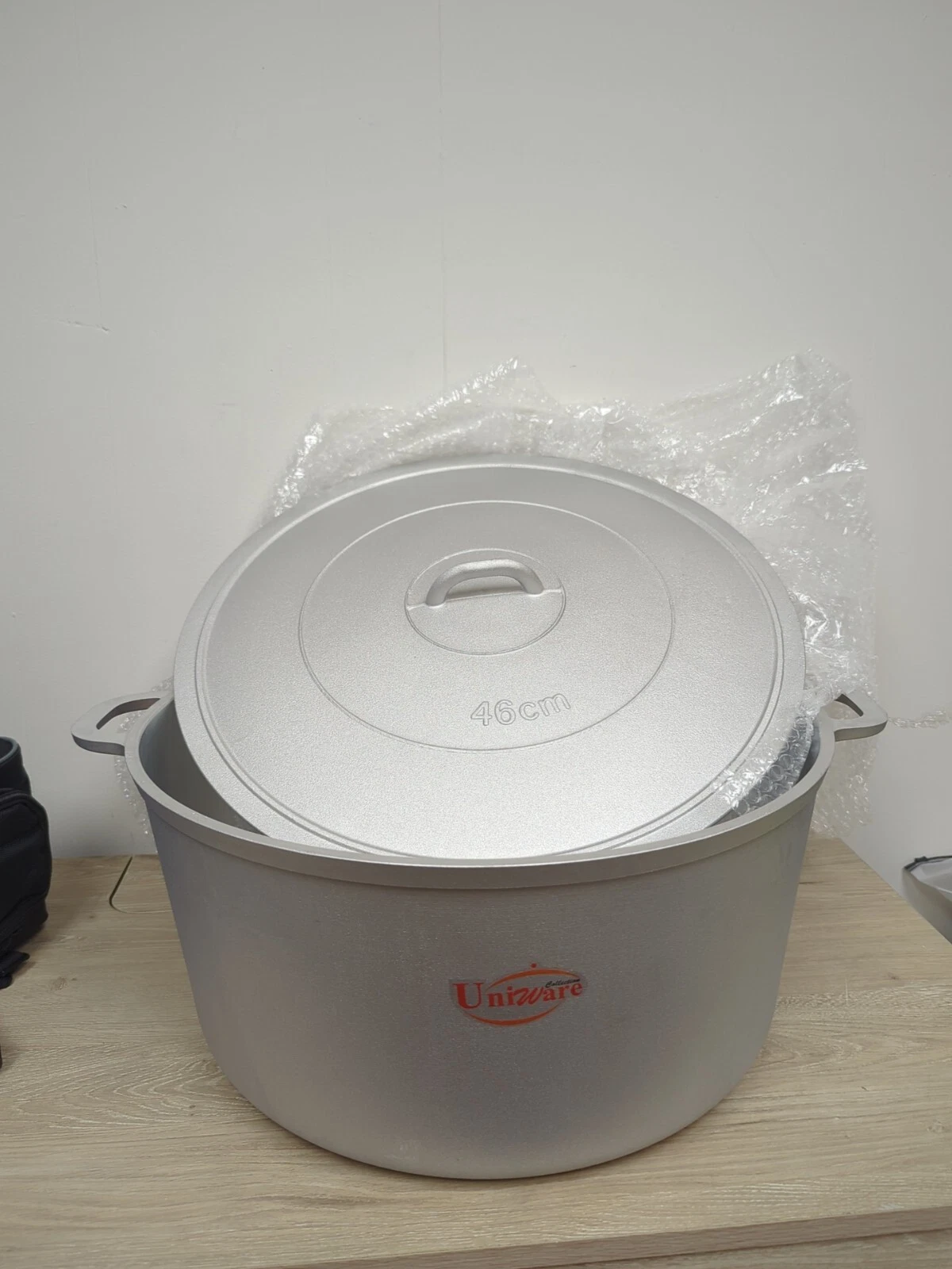 Restaurant Aluminum Caldera Dutch Oven Cookware With Lid, Silver - 33.8 QT