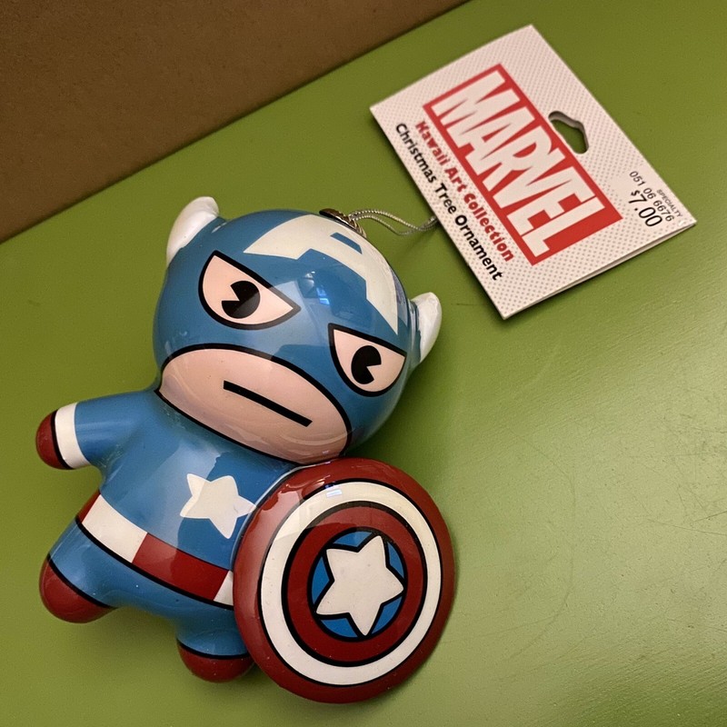 HALLMARK CAPTAIN AMERICA KAWAII ART COLLECTION CHRISTMAS TREE ORNAMENT MARVEL