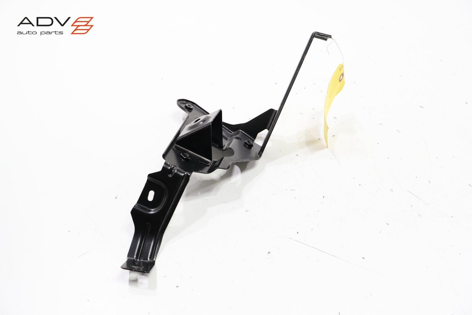 Maserati Ghibli 2014-2020 Front Right Side mounting bracket P/N 13858