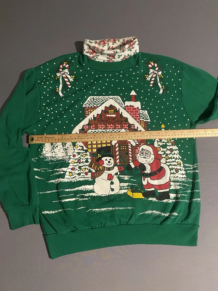 VTG Christmas Sweatshirt Green Santa Snowman Nutcracker Medium Pullover 90s Mom - Image 2 of 4