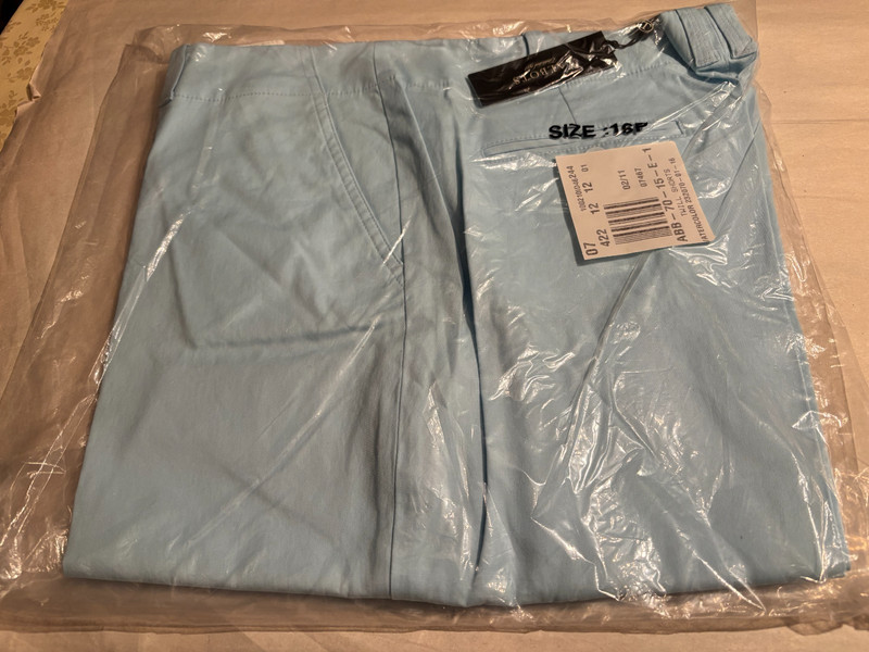 Womens Shorts Talbots Size 16P Blue Button & Zip close Pockets Belt loops New