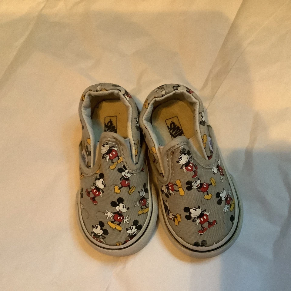 VANS x Disney Mickey Mouse Toddler Classic Slip On Pre Owned - Image 4 of 4