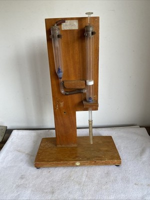 Vintage Schul Labor Experiment Modell einer Kraftpumpe