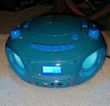 Auna Boombox Roadie Sing FM Radio Aux Bluetooth CD And USB Playback