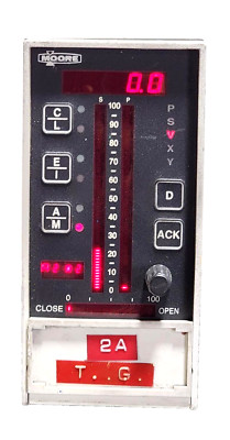Moore Products - Moore Digital Single Loop Controller 15738-119- , FOR PARTS/ RE