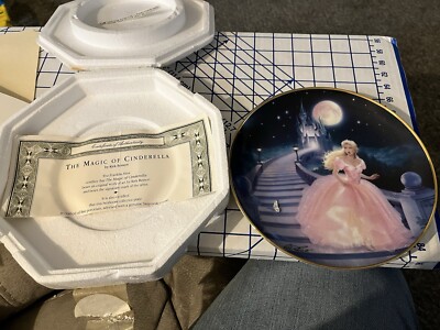 The Franklin Mint Heirloom Recommendation Cinderella Plate