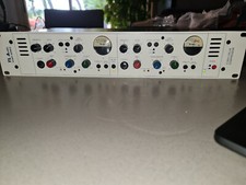 TL Audio Ivory C-5021 Compressor hybride valve / solid state