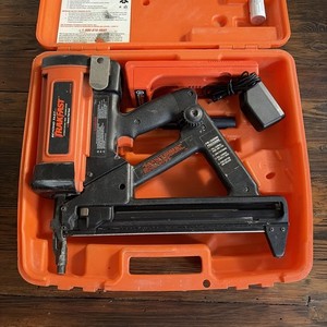 Ramset TF1100 Gas Actuated Automatic Fastening TrakFast Tool TF1200 T3 Metal