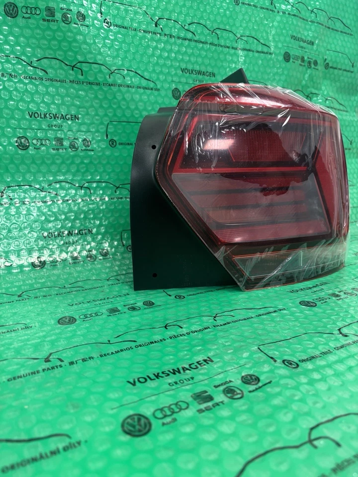 New Genuine VW Polo Rear Right Taillight 2018 Onwards - 2G0945096C - Image 4 of 4